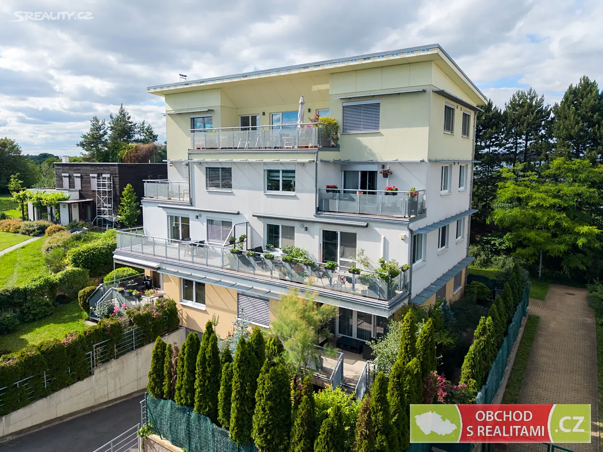 Prodej bytu 2+kk 73 m² – pohled 2