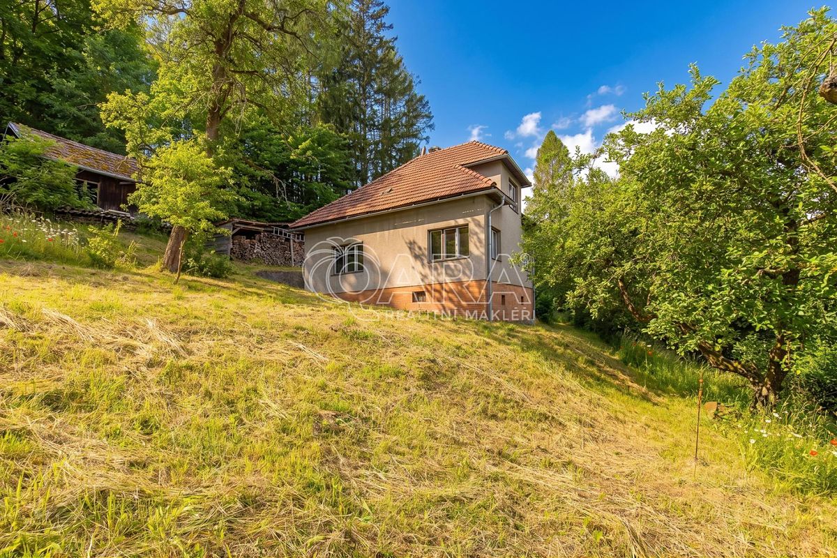 Prodej rodinného domu 93 m², pozemek 926 m²