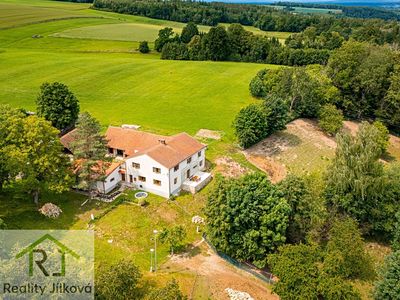 Prodej rodinného domu 300 m², pozemek 12289 m²