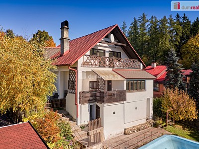 Prodej  rodinného domu 250 m², pozemek 1 520 m²