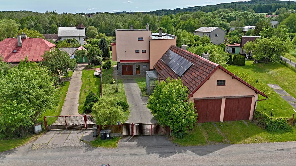 Prodej vícegeneračního domu 250 m², pozemek 1309 m² – fotografie 3