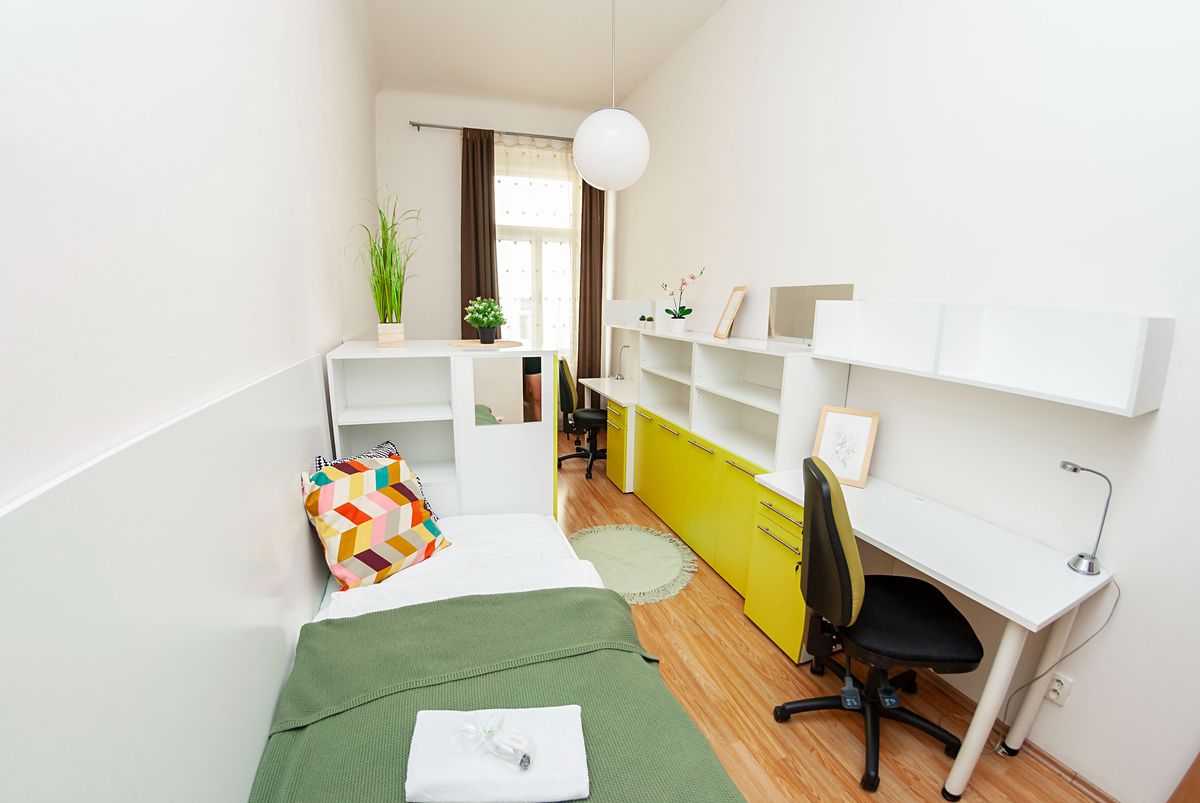 Pronájem bytu pokoje 75 m²