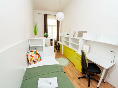 Pronájem bytu pokoje 75 m²
