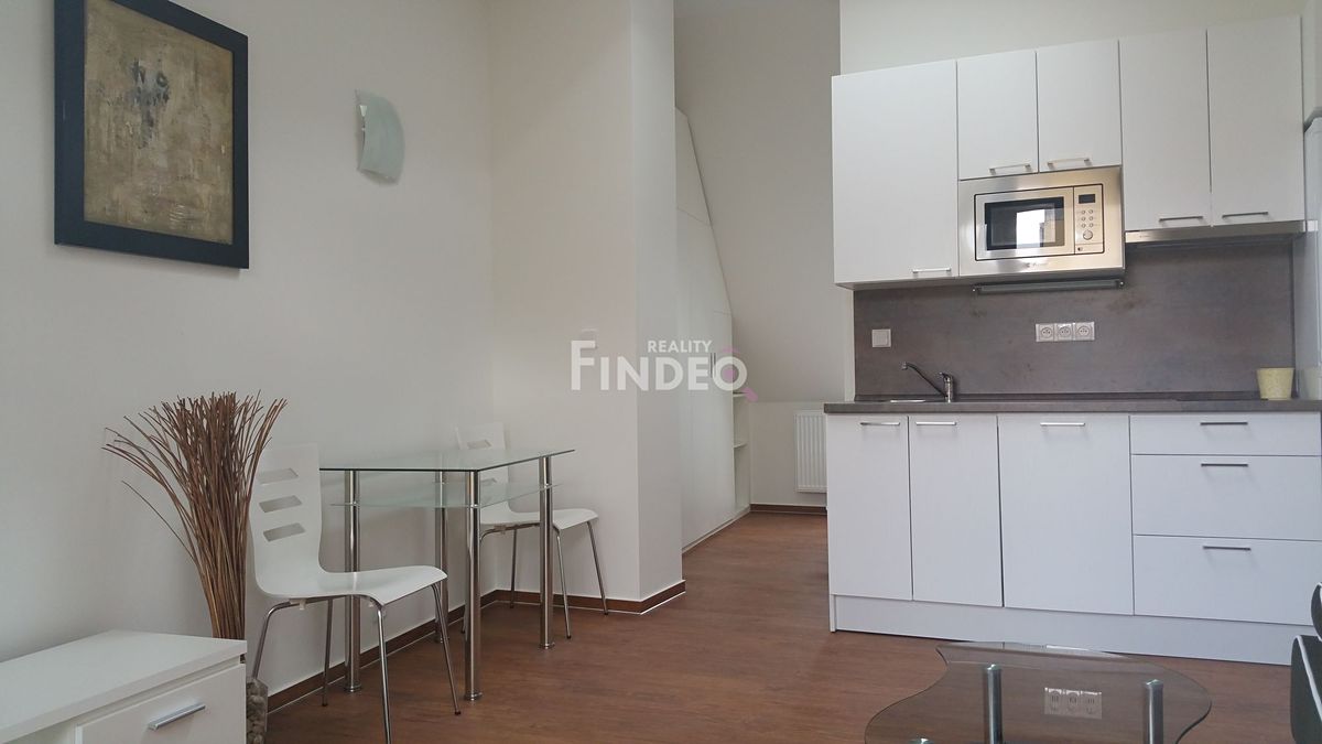 Pronájem bytu 2+kk 43 m²