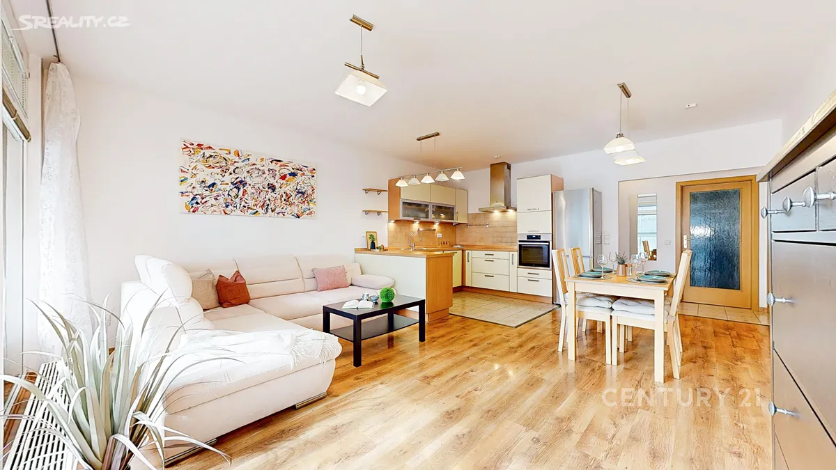Pronájem bytu 3+kk 74 m² - Widok 3