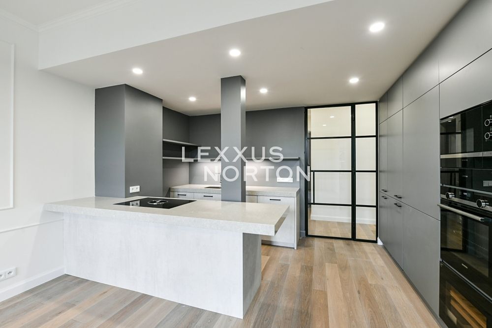 Pronájem bytu 4+kk 107 m²