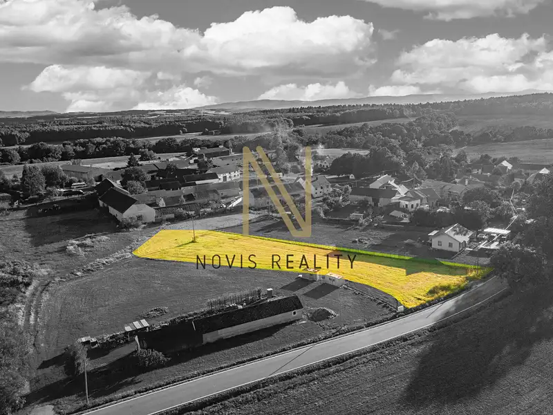 Prodej stavebního pozemku 3058 m², Puclice – náhled fotky 1