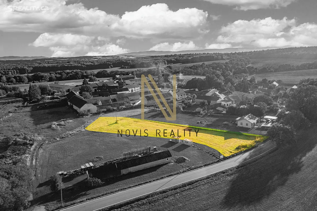 Prodej stavebního pozemku 3058 m², Puclice