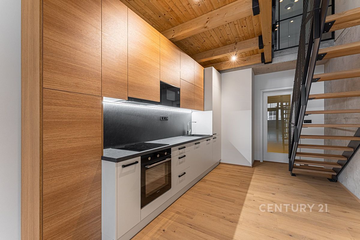 Pronájem bytu 3+kk 65 m²