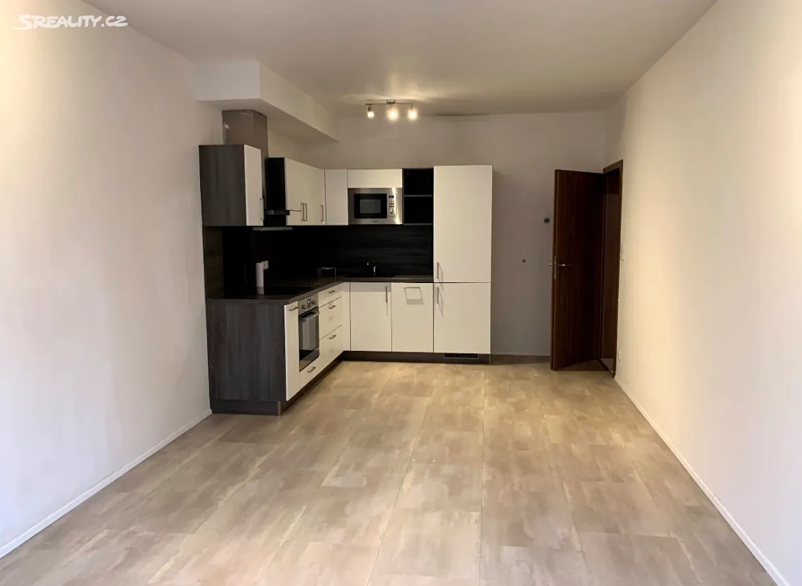 Pronájem bytu 2+kk 58 m² – pohled 3