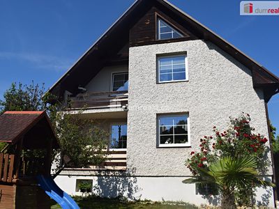 Prodej rodinného domu 250 m², pozemek 952 m²