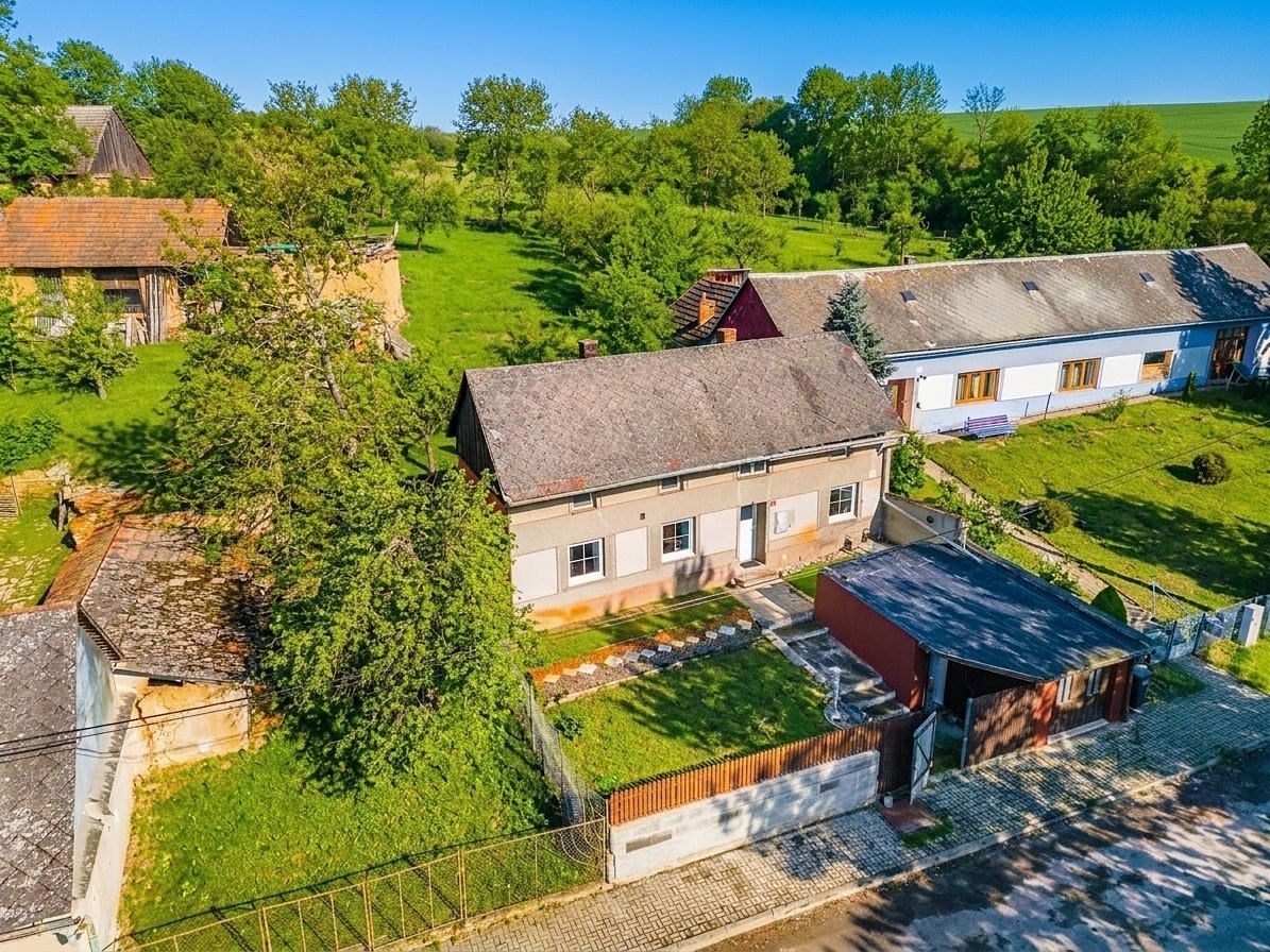 Prodej rodinného domu 75 m², pozemek 171 m² – fotografie 2
