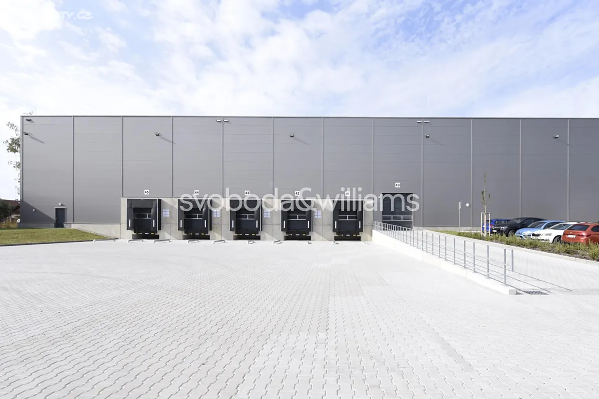 Pronájem skladového prostoru 7823 m², Pardubice