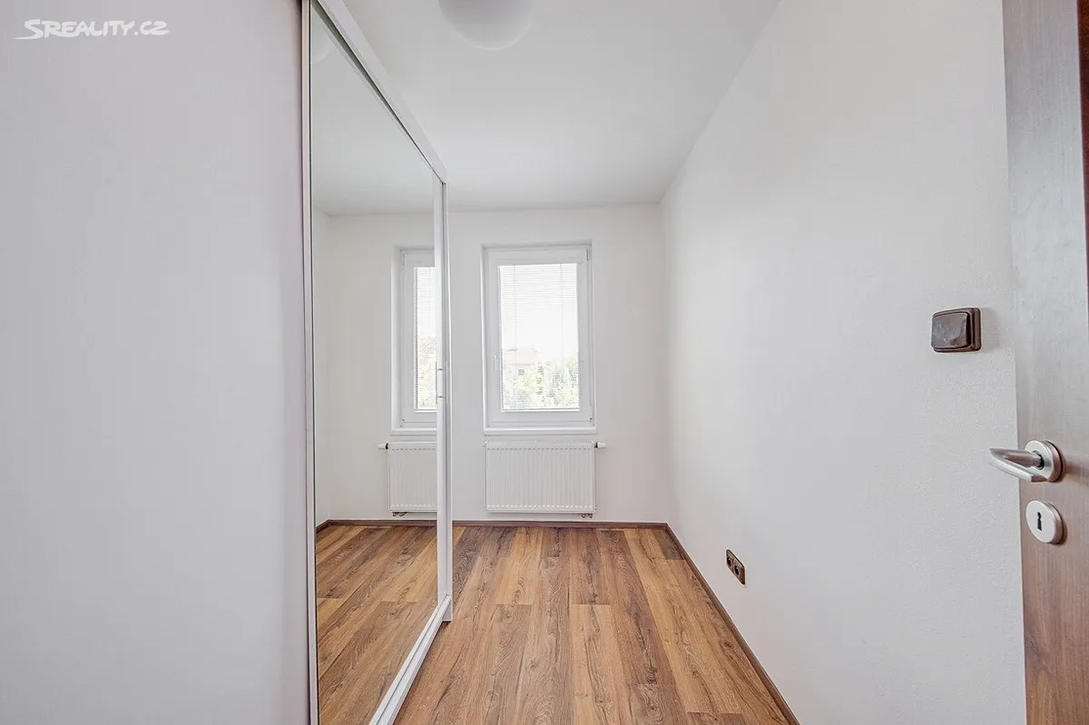 Prodej bytu 4+kk 94 m² – pohled 6