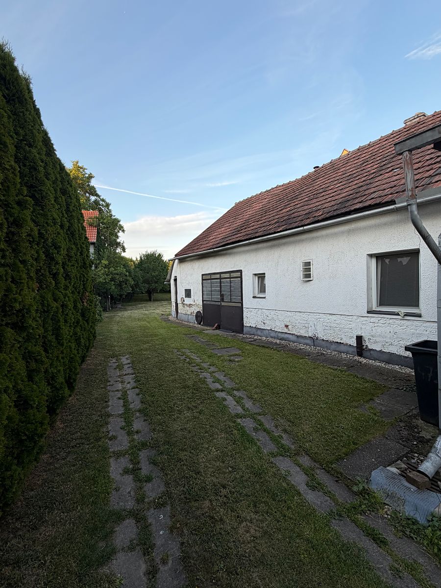 Prodej rodinného domu 160 m², pozemek 1590 m² – fotografie 2