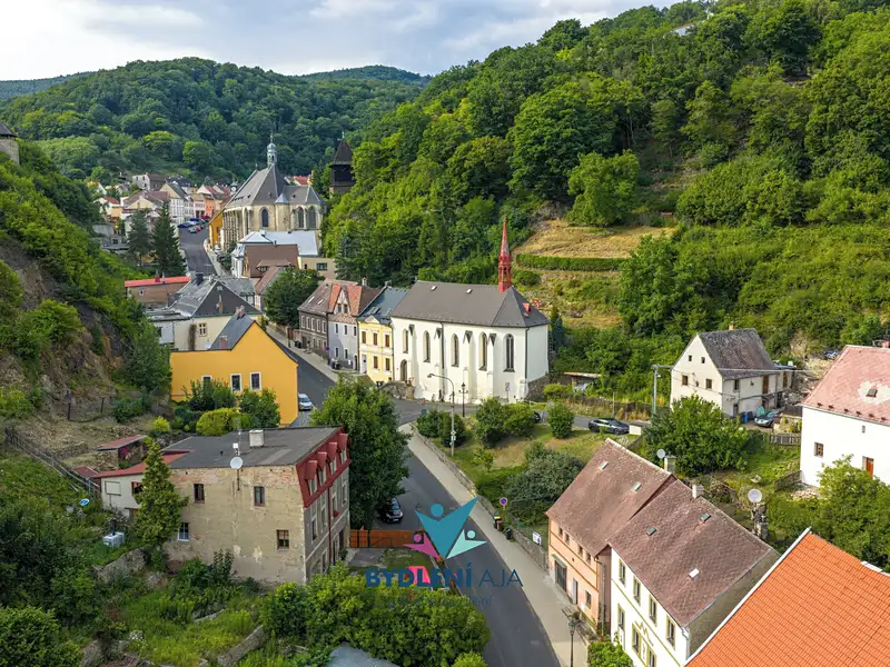 Prodej rodinného domu 300 m², pozemek 219 m², Krupka – náhled fotky 3