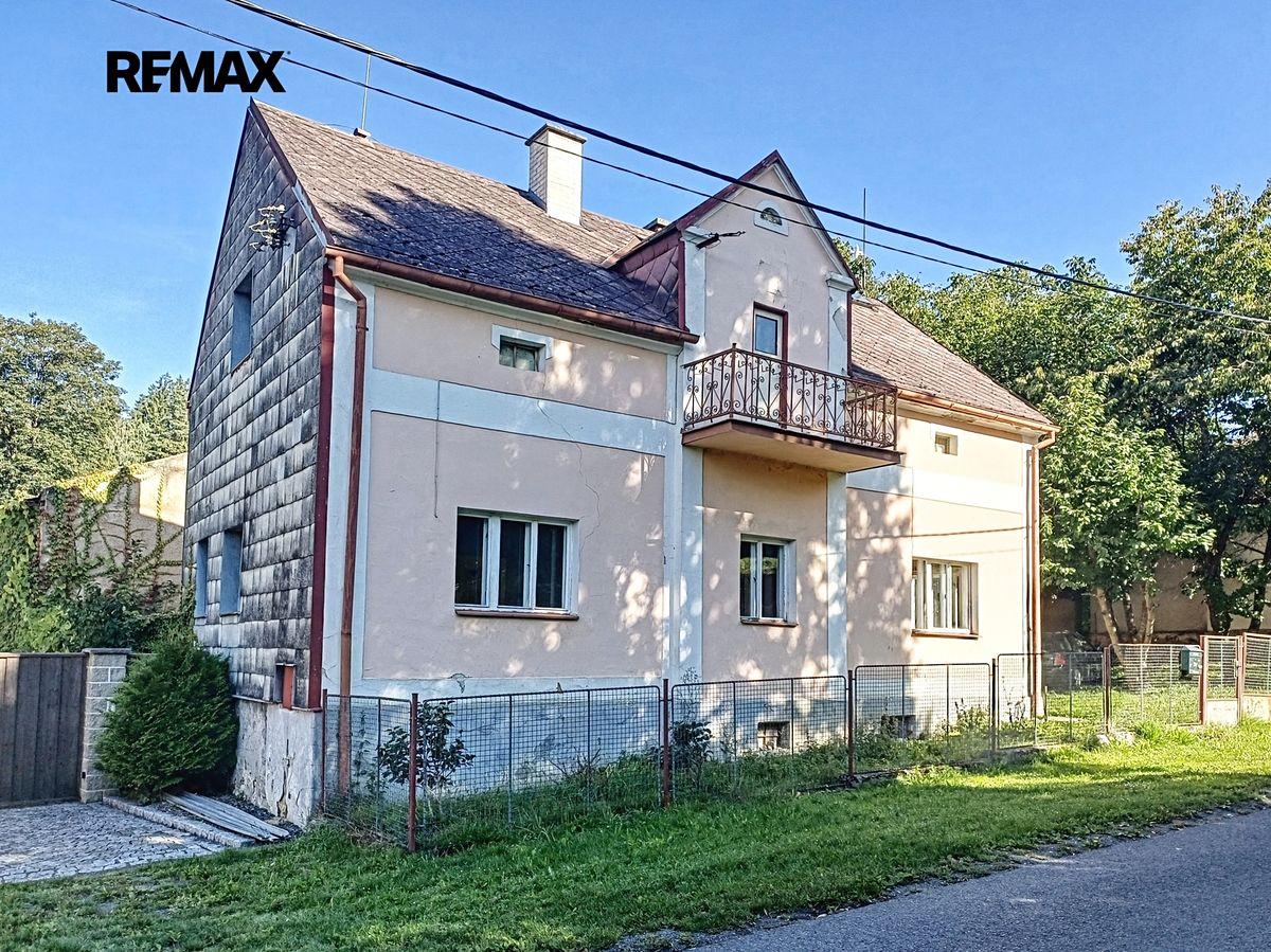Prodej rodinného domu 200 m², pozemek 2250 m² – fotografie 3