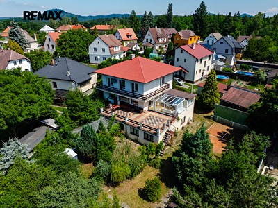 Prodej  rodinného domu 412 m², pozemek 1 060 m²
