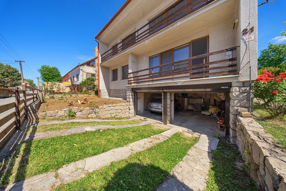 Prodej rodinného domu 235 m², pozemek 662 m² – fotografie 4