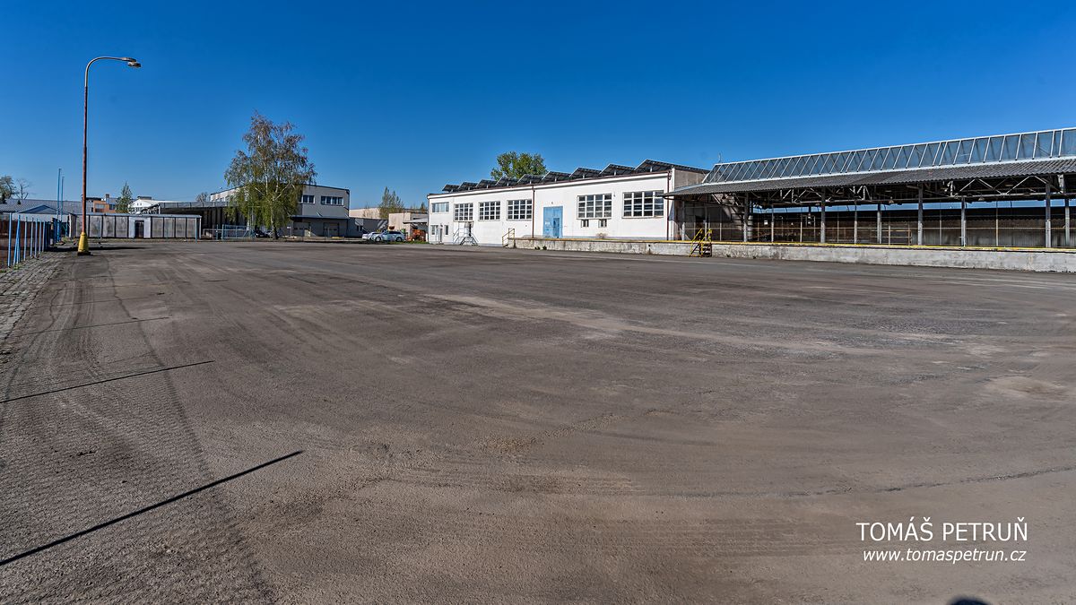 Pronájem skladového prostoru 1144 m² – fotografie 2