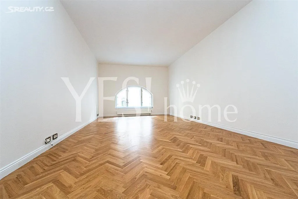 Pronájem kanceláře 228 m², Pařížská