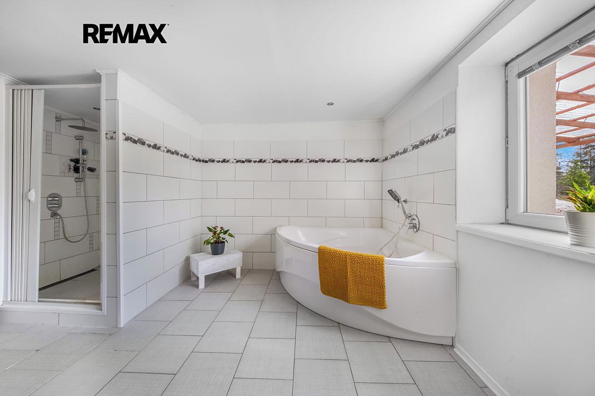 Prodej vícegeneračního domu 288 m², pozemek 3017 m² – fotografie 4