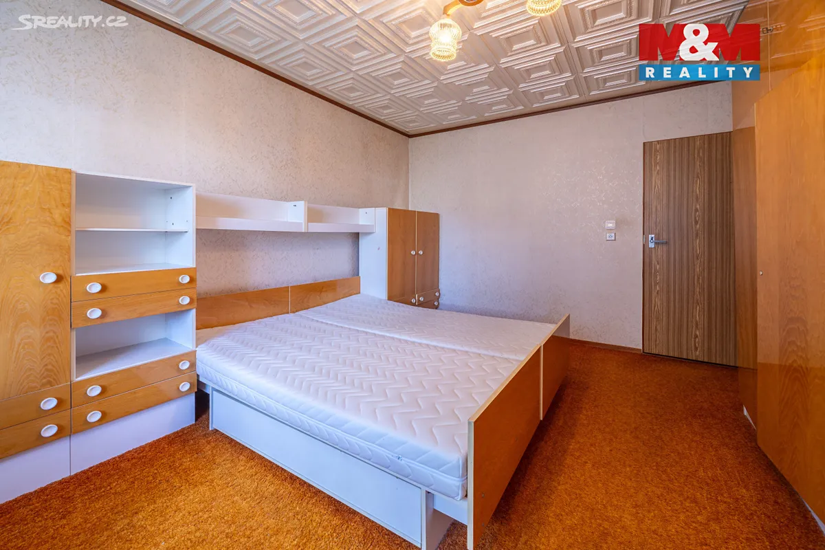 Prodej rodinného domu 226 m², pozemek 980 m² – pohled 4