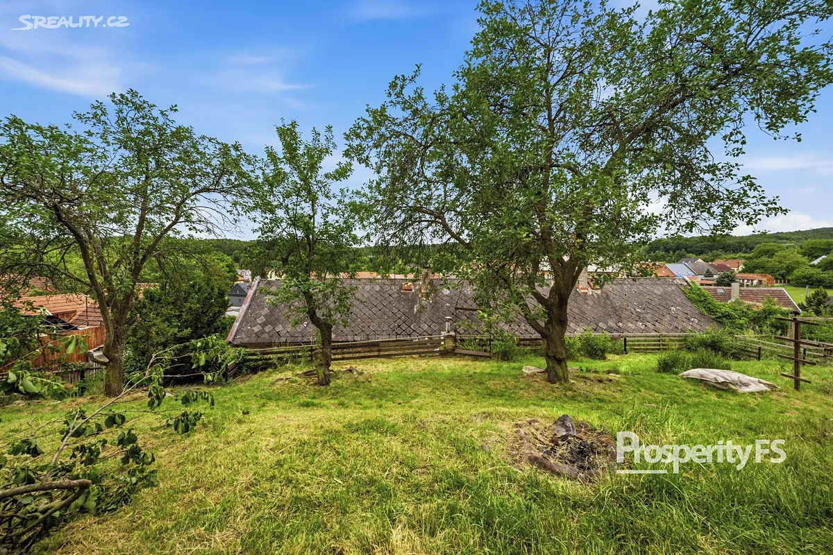 Prodej rodinného domu 297 m², pozemek 972 m² – další