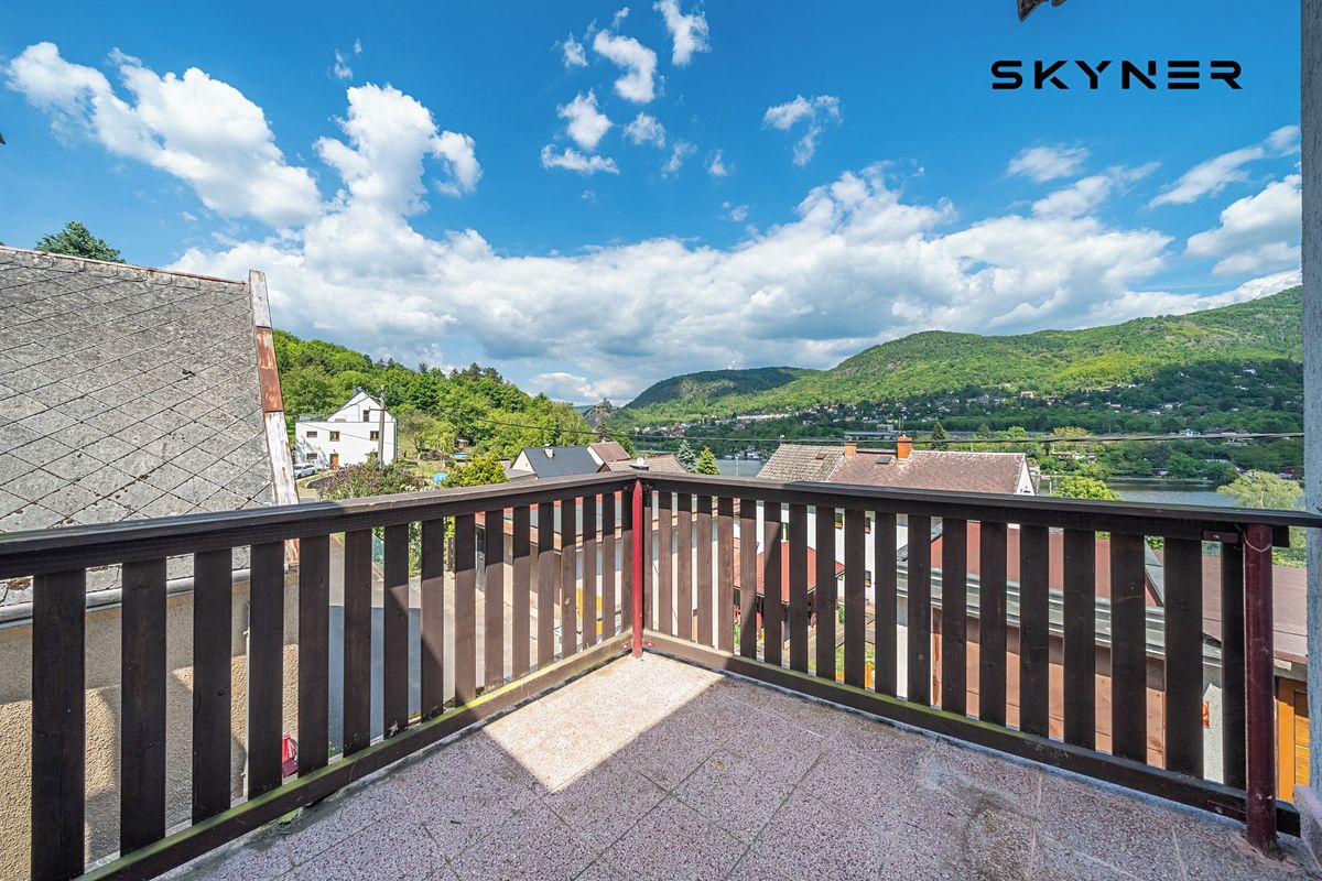 Prodej vícegeneračního domu 278 m², pozemek 1500 m² – fotografie 2
