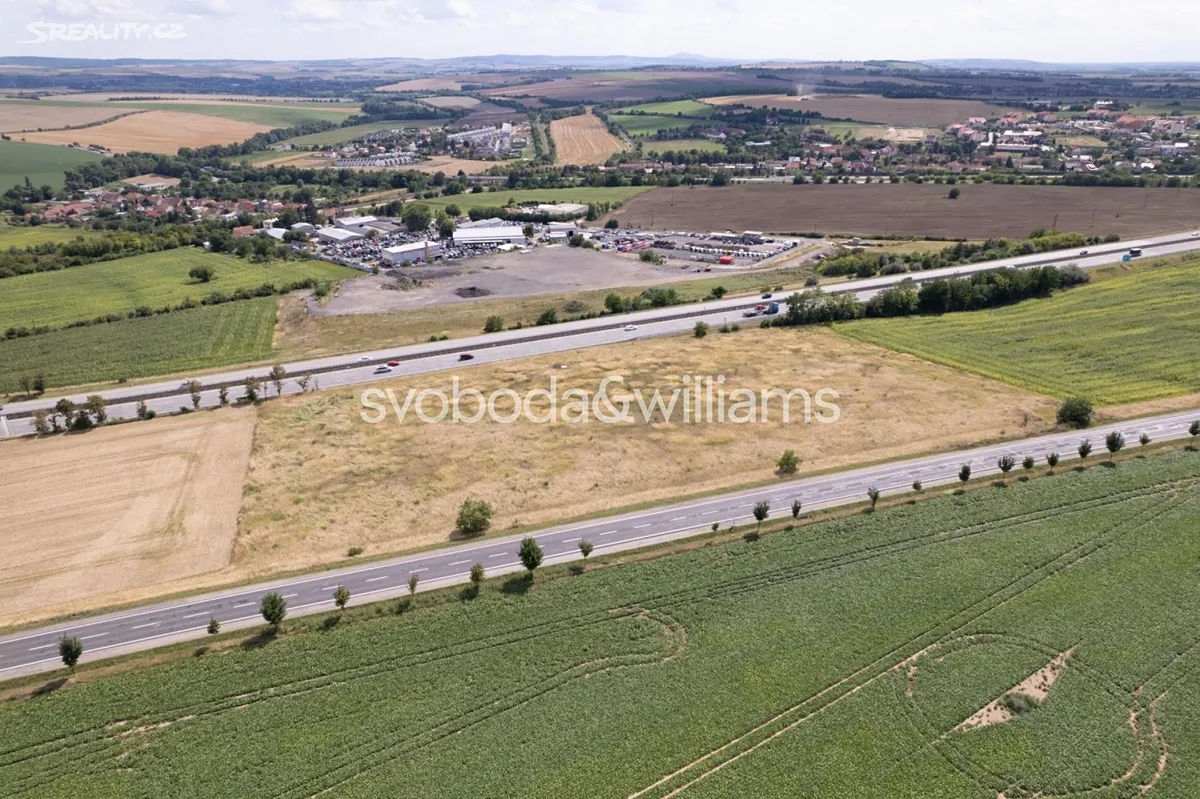 Pronájem skladového prostoru 3078 m², Holubice
