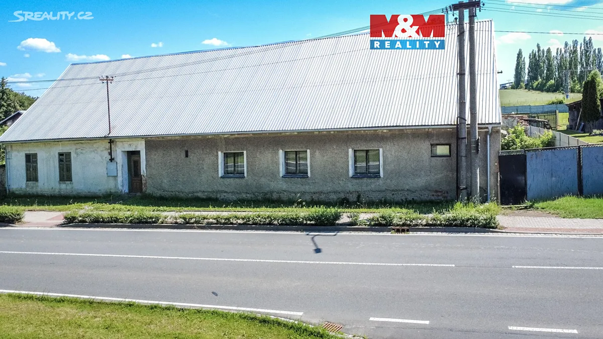 Prodej rodinného domu 200 m², pozemek 4395 m², 1. máje