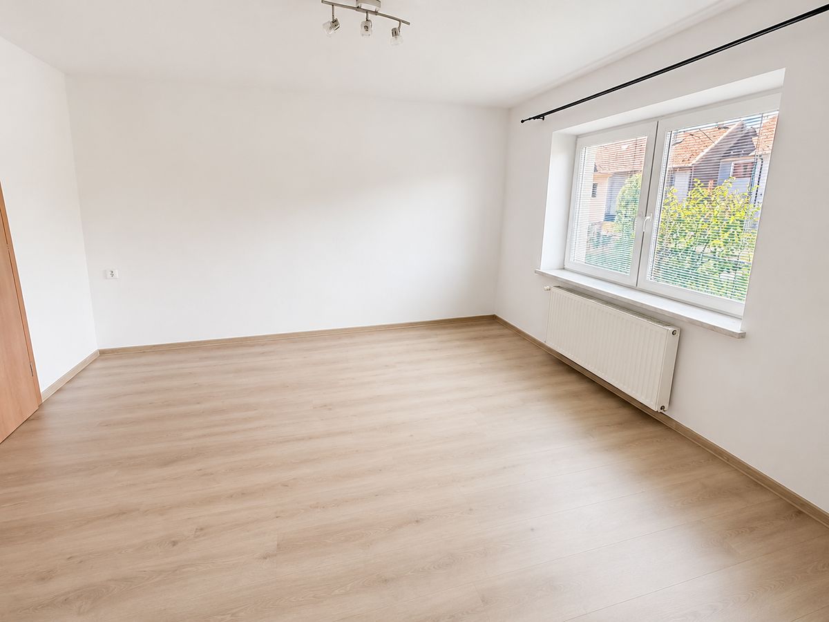 Prodej rodinného domu 190 m², pozemek 2478 m² – fotografie 3