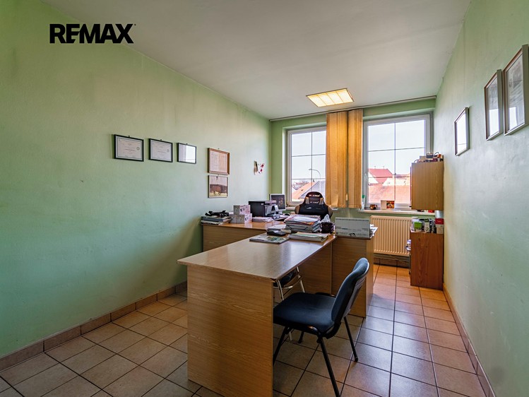 Комерційне приміщення на продаж, 1 263 м² (16 з 34)