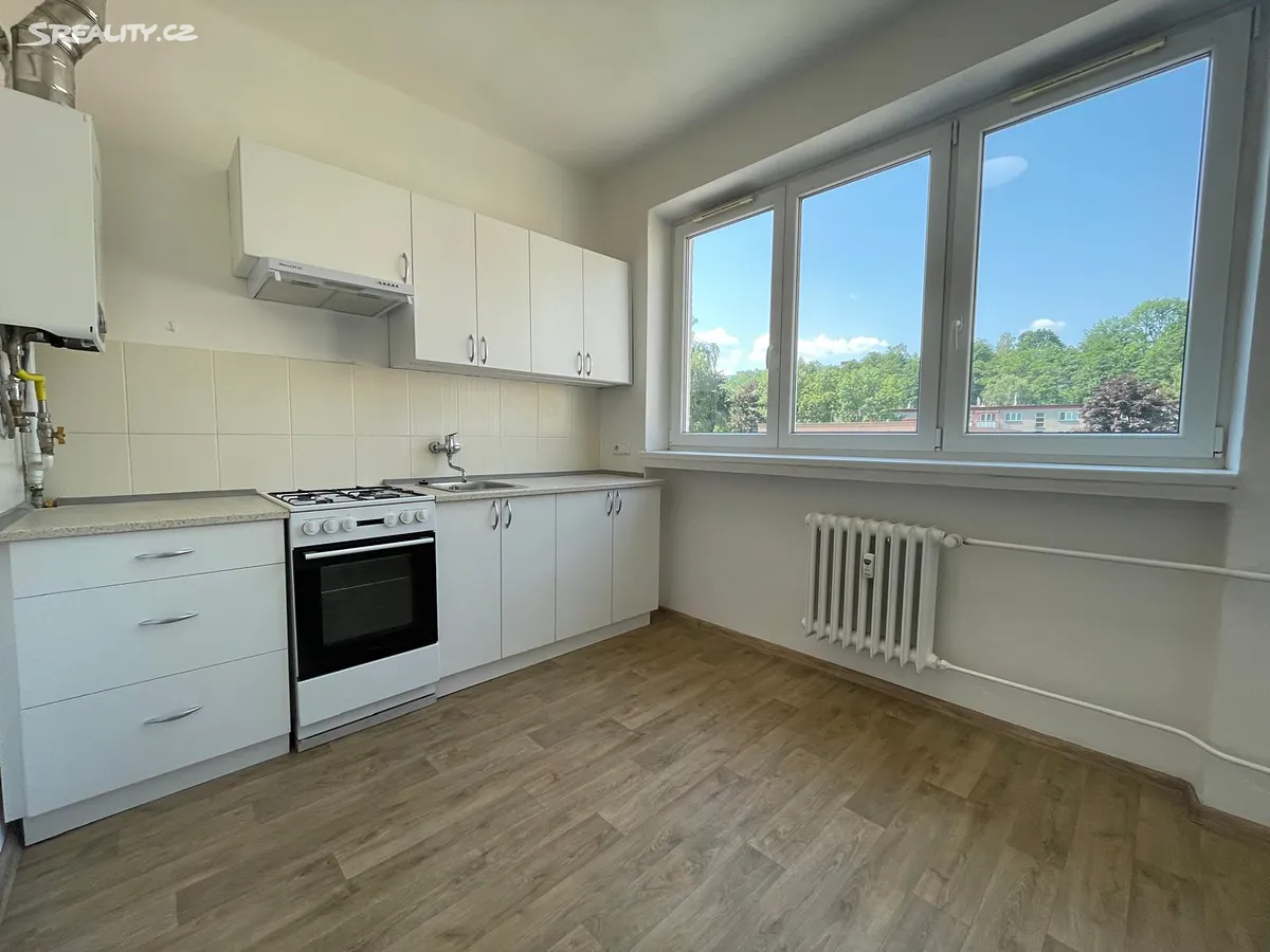 Pronájem bytu 2+1 60 m², Třinec