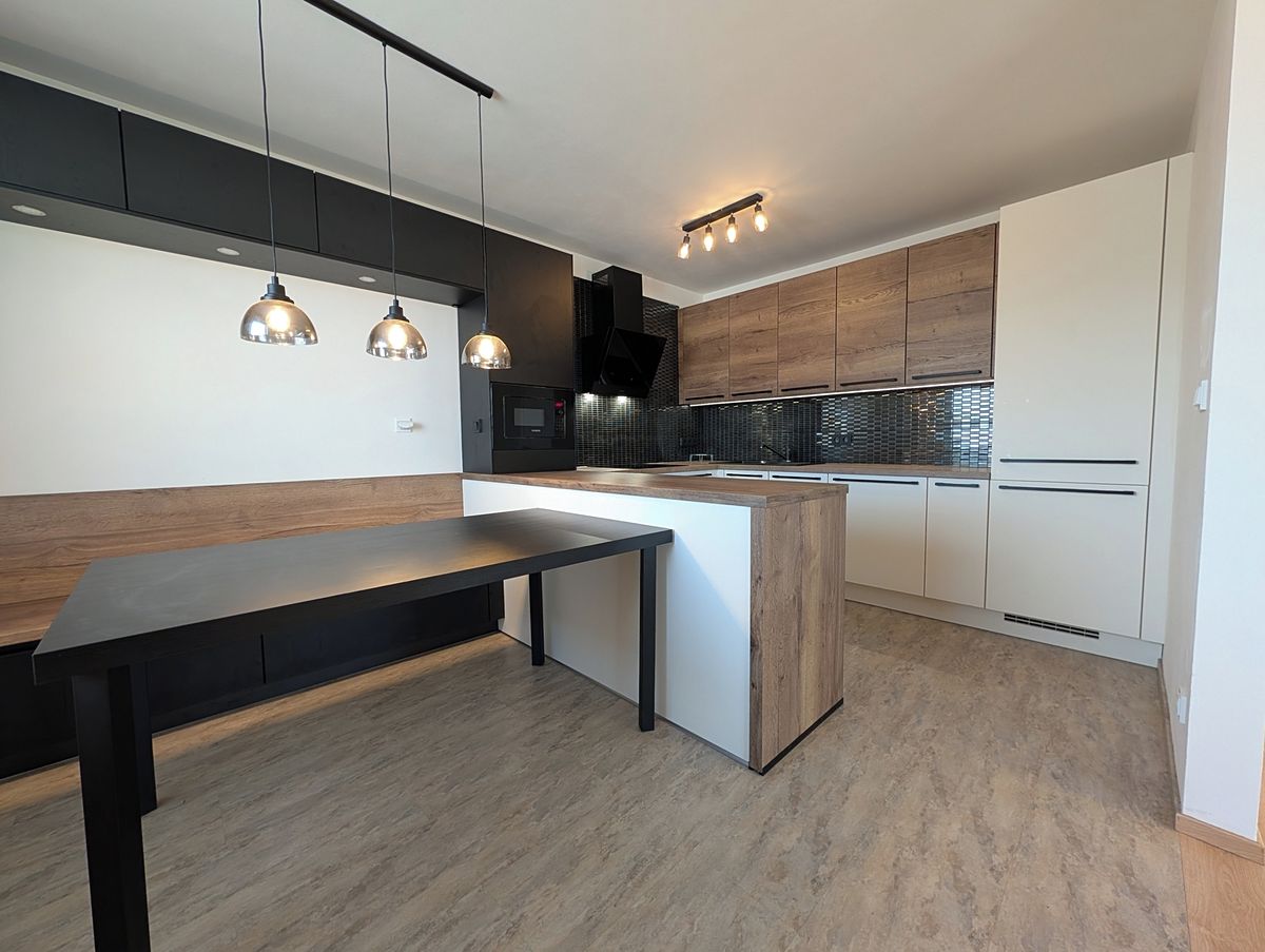 Pronájem bytu 3+kk 86 m²