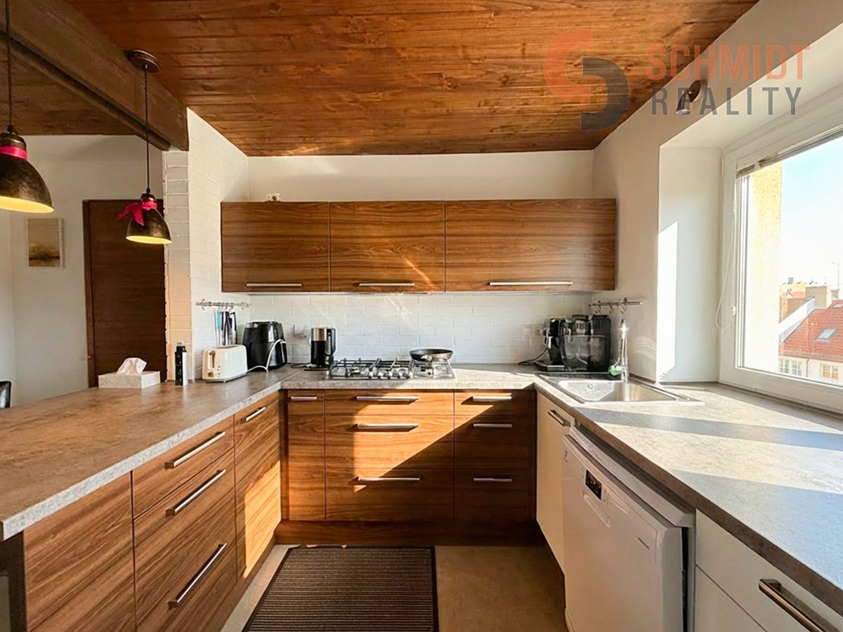Pronájem bytu 4+1 125 m² – fotografie 3