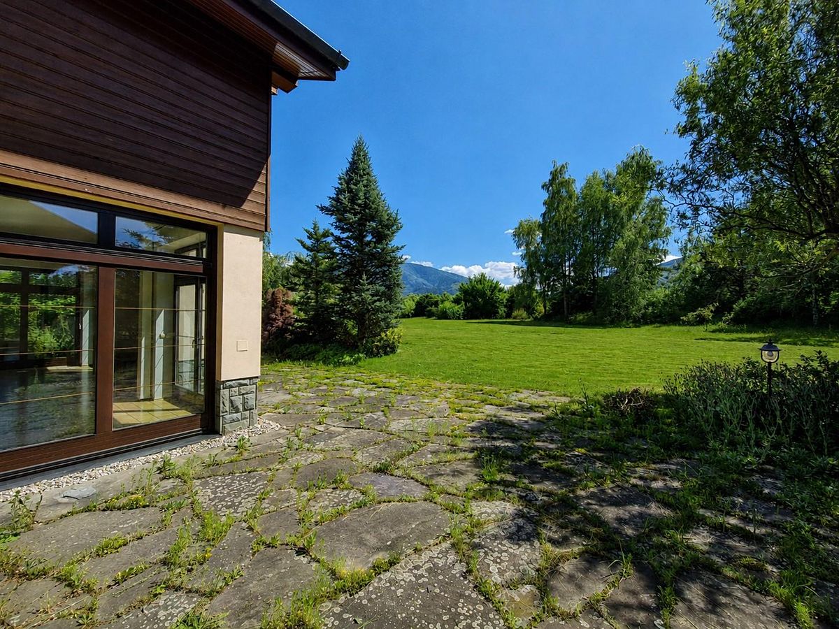 Prodej rodinného domu 292 m², pozemek 5200 m² – fotografie 2