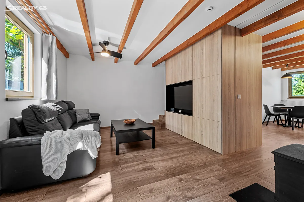 Prodej rodinného domu 89 m², pozemek 421 m² – pohled 3