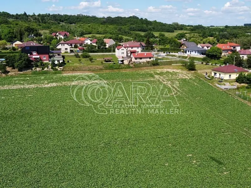 Prodej stavebního pozemku 1121 m², Dobrovice – náhled fotky 3