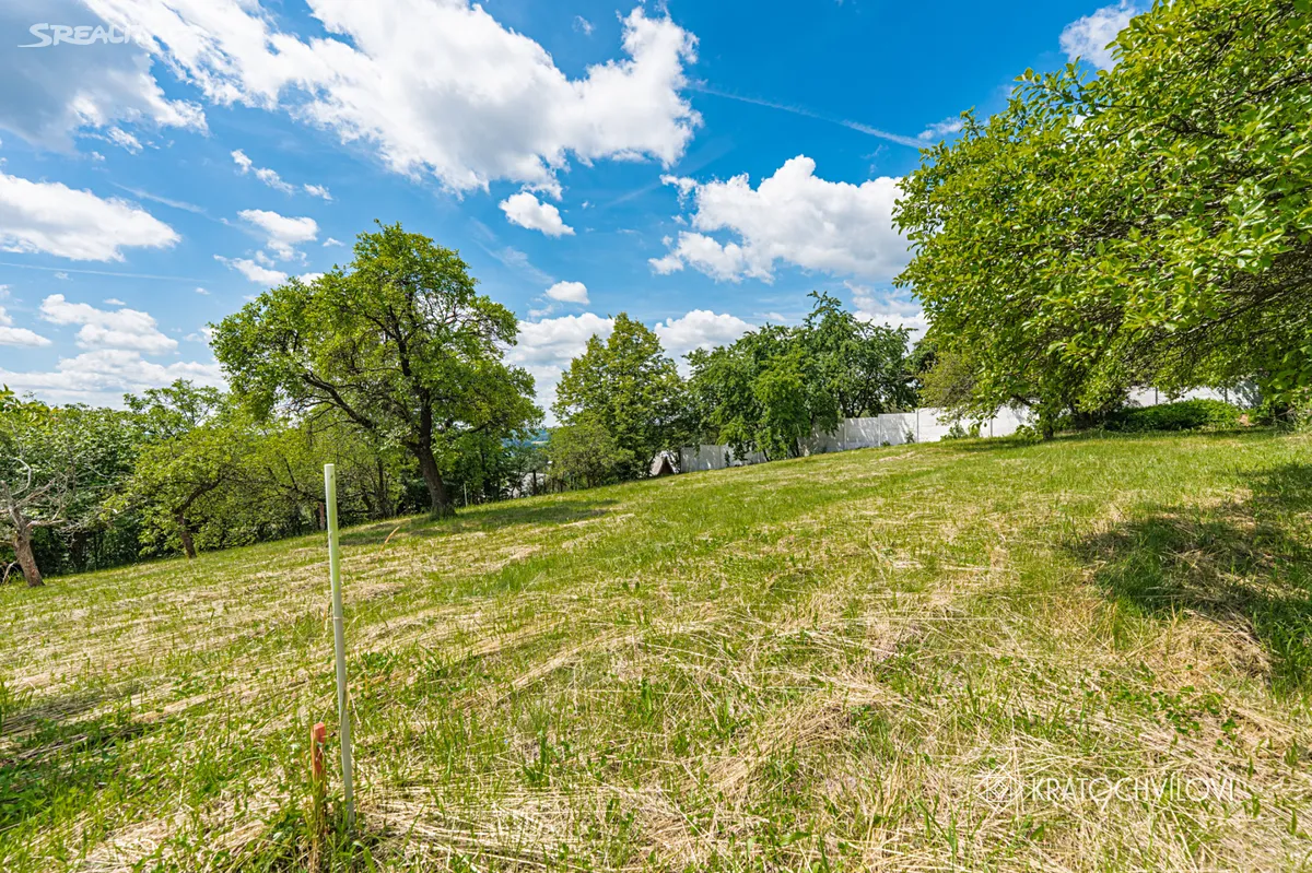 Prodej stavebního pozemku 947 m² – další