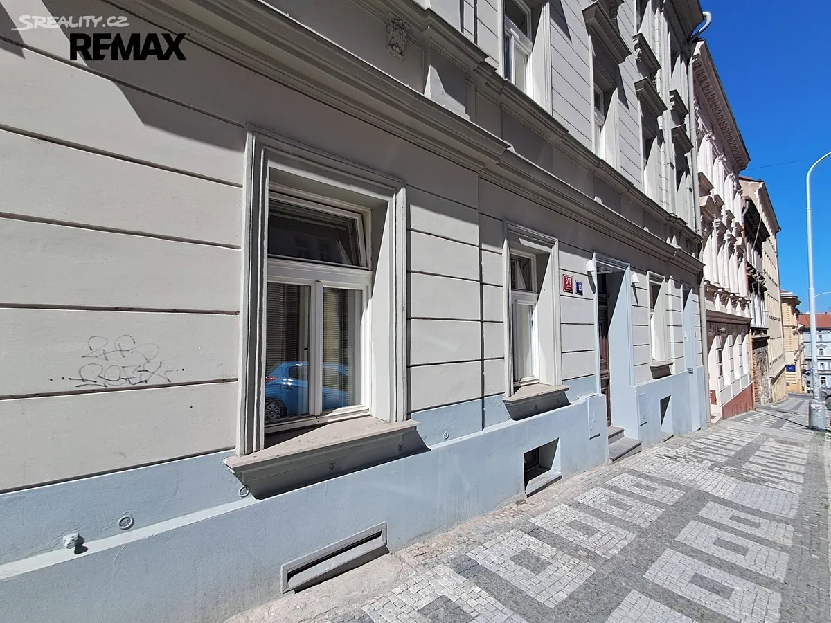 Pronájem obchodního prostoru 71 m², Víta Nejedlého
