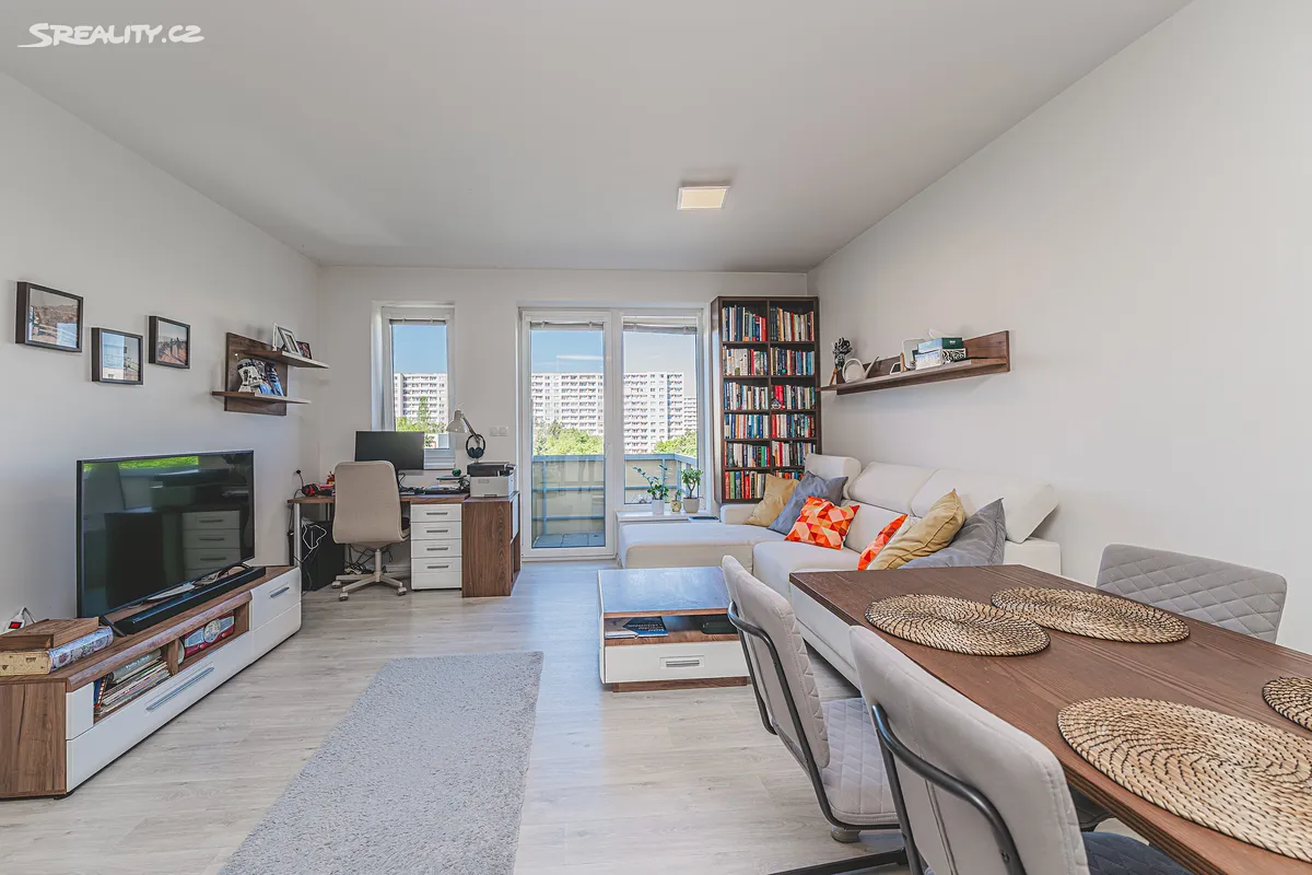 Prodej bytu 2+kk 65 m² – pohled 4