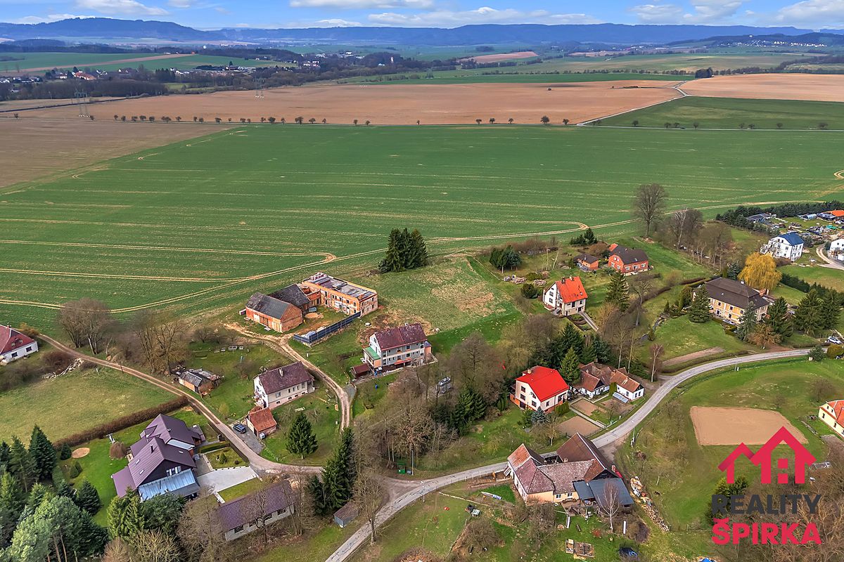 Prodej stavebního pozemku 1692 m² – fotografie 3