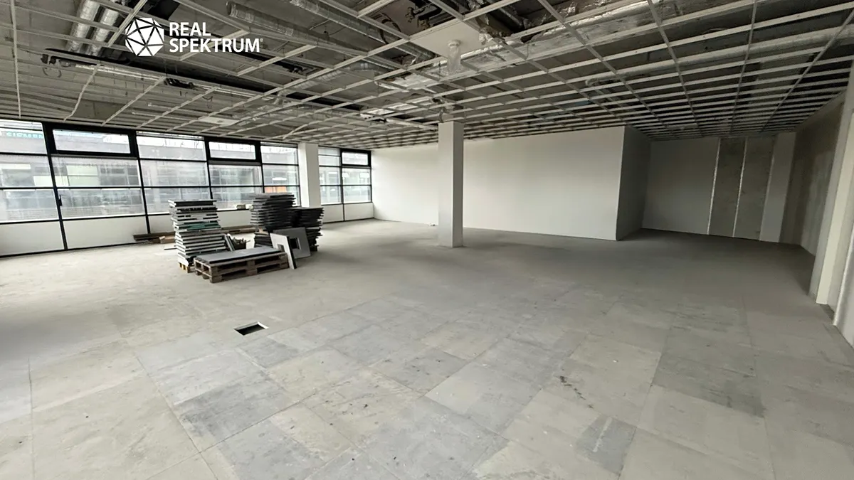 Pronájem kanceláře 180 m²
