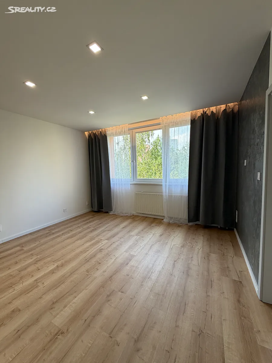 Prodej bytu 2+kk 32 m² – pohled 3