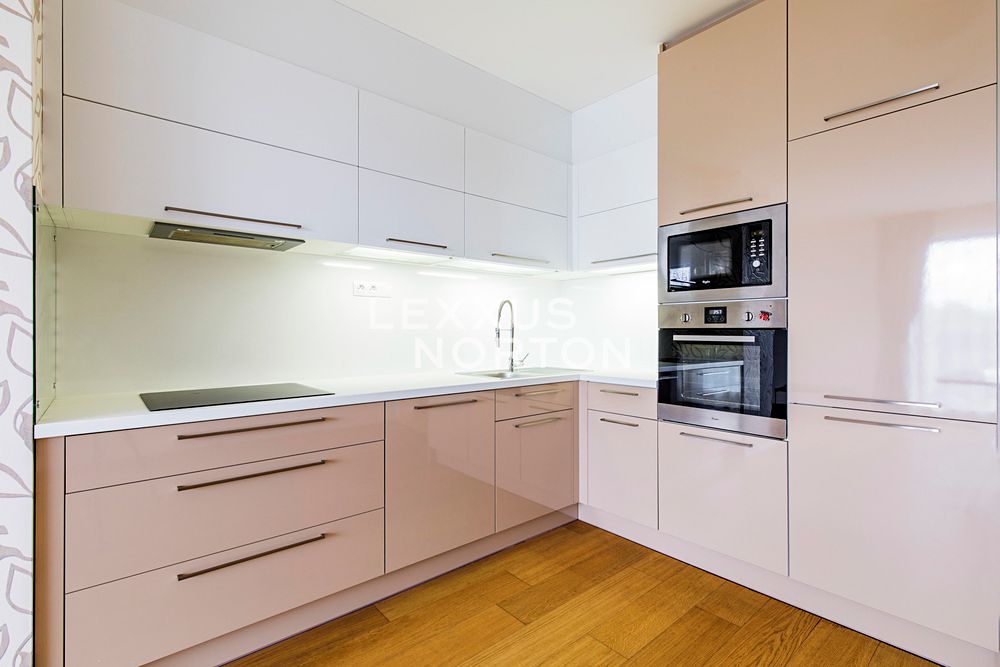 Pronájem bytu 3+kk 99 m²