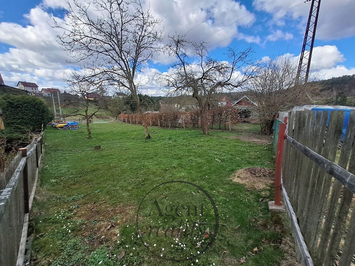 Prodej stavebního pozemku 614 m² – fotografie 3