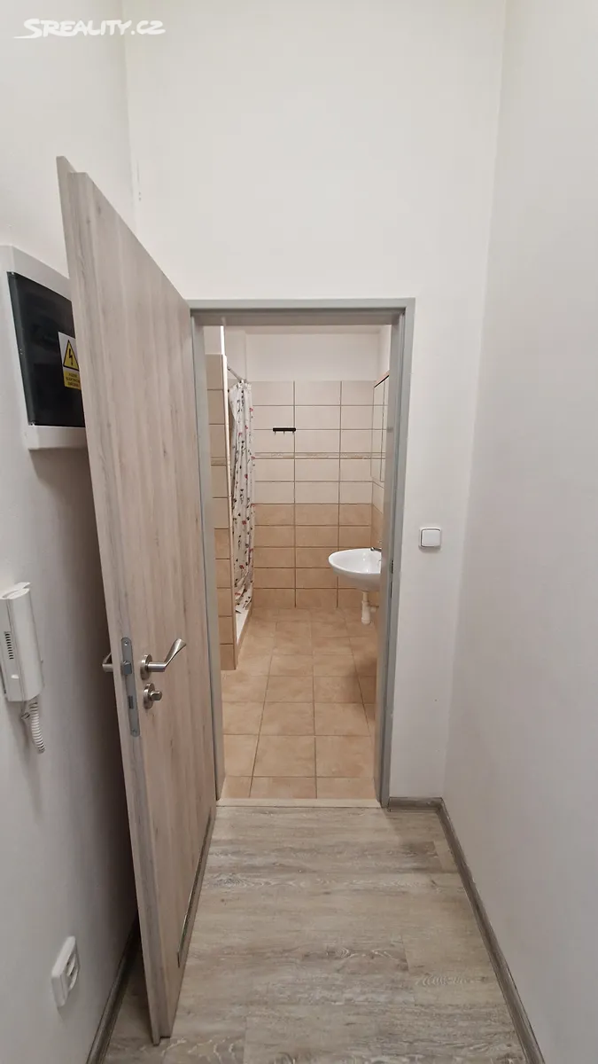 Pronájem bytu 2+kk 50 m² – pohled 6