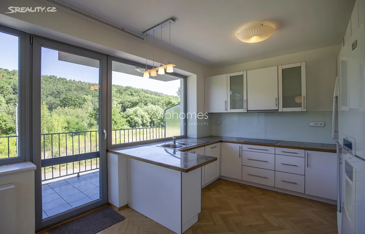 Pronájem vily 230 m², pozemek 578 m² – pohled 4