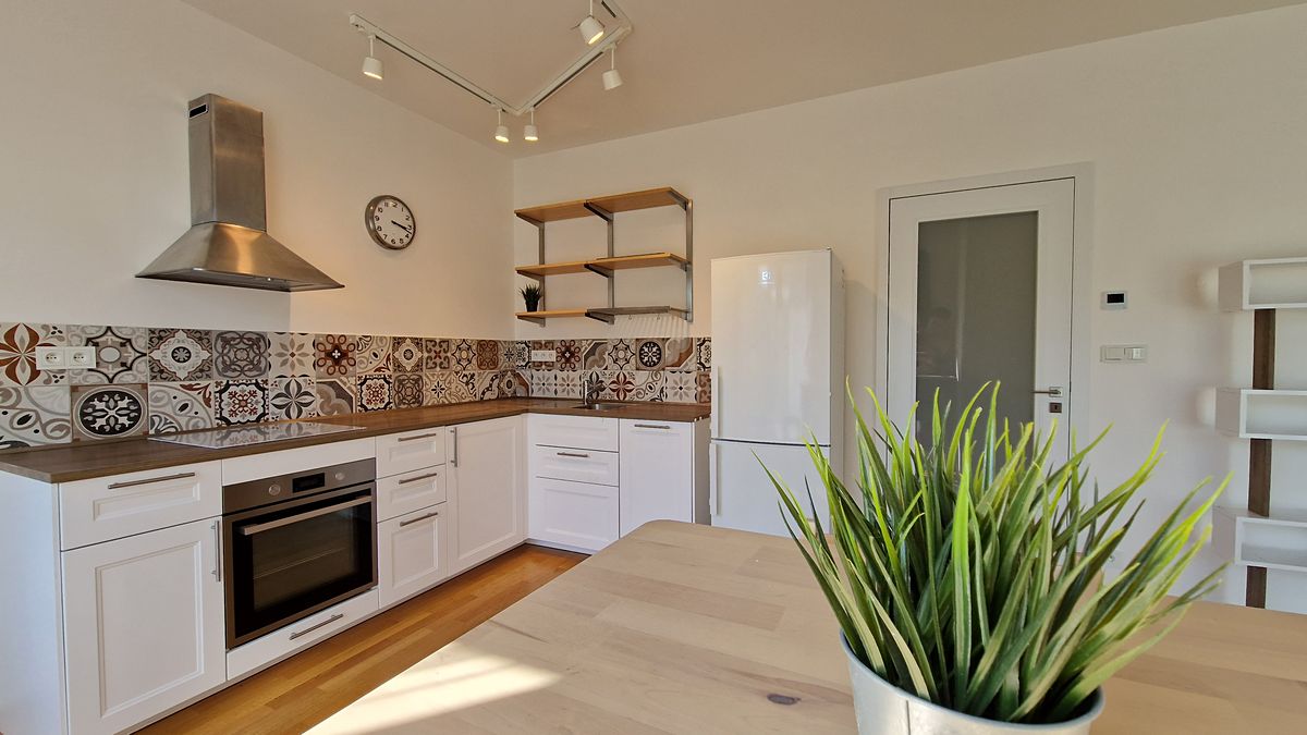 Pronájem bytu 1+kk 40 m²